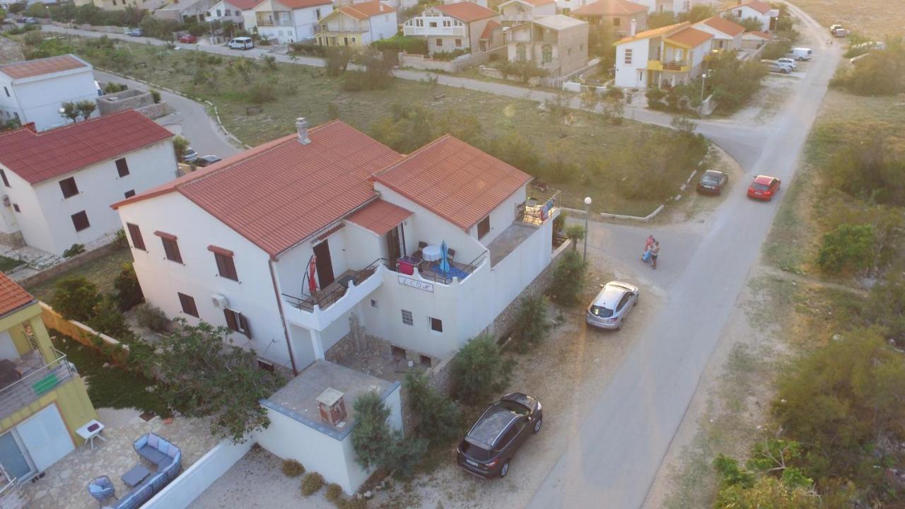 Apartments Leon Ražanac Exterior foto