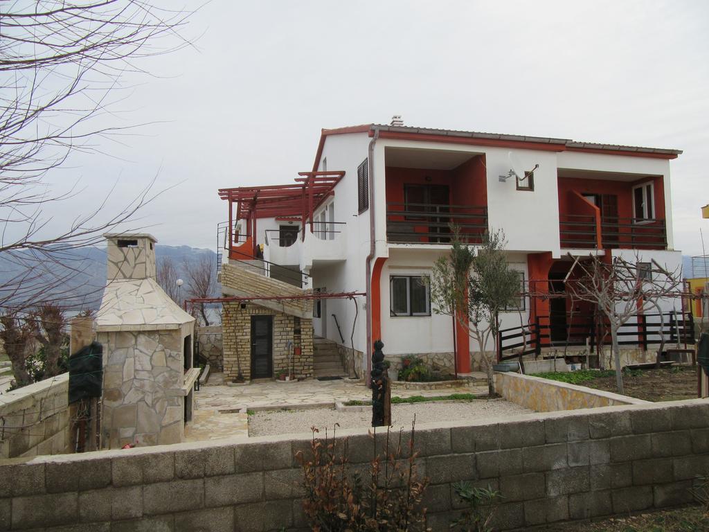 Apartments Leon Ražanac Exterior foto
